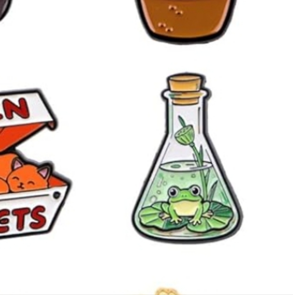 Green Frog Terrarium Enamel Pin for Reptile Enthusiasts